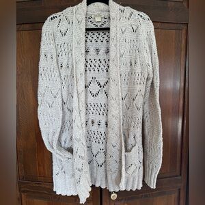 Lucky Brand Open-Front Crochet Cardigan in Light Gray